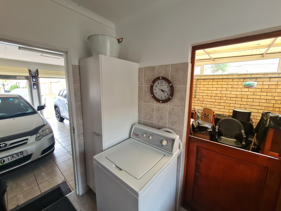 3 Bedroom Property for Sale in Jeffreys Bay Central Eastern Cape